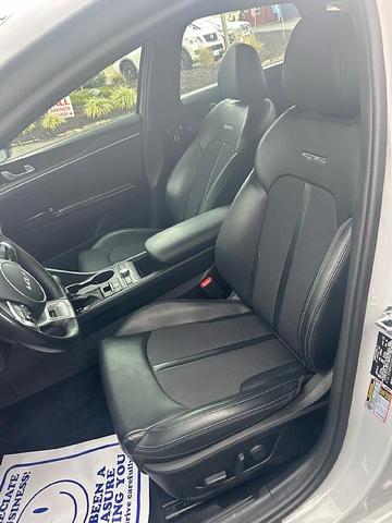 2022 kia k5 gt-line