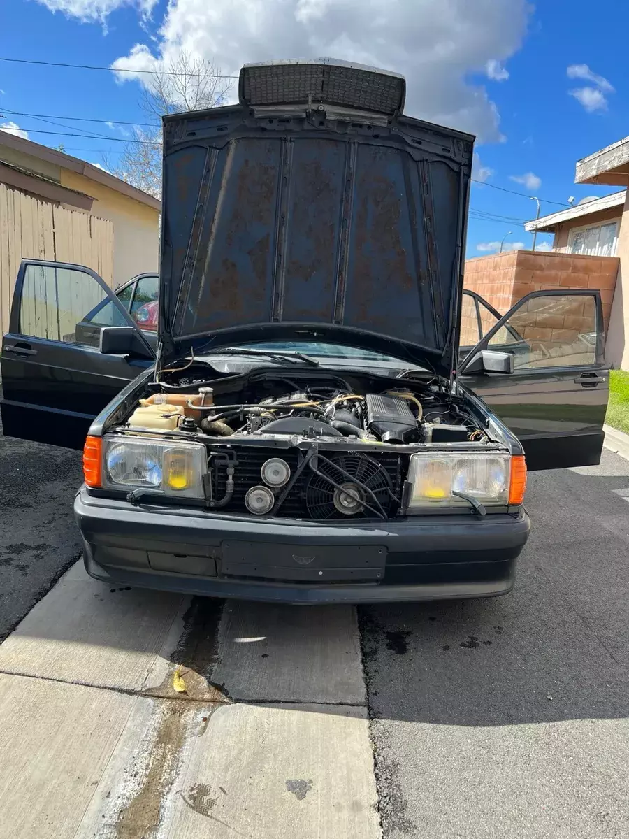 1984 mercedes-benz 190 black