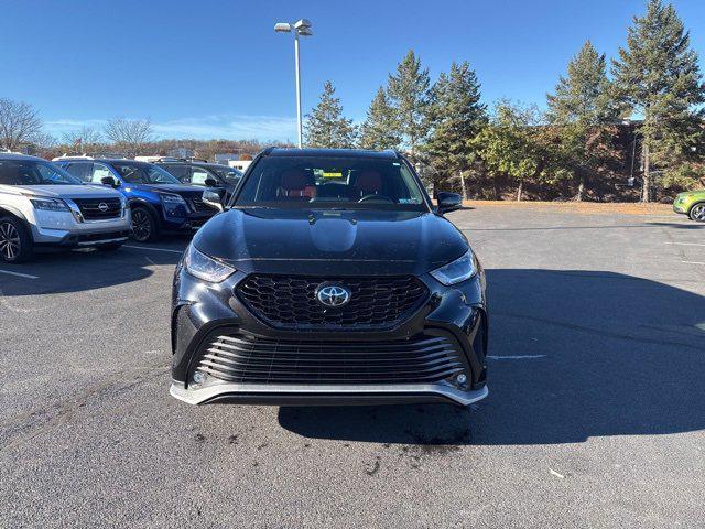 2022 toyota highlander xse