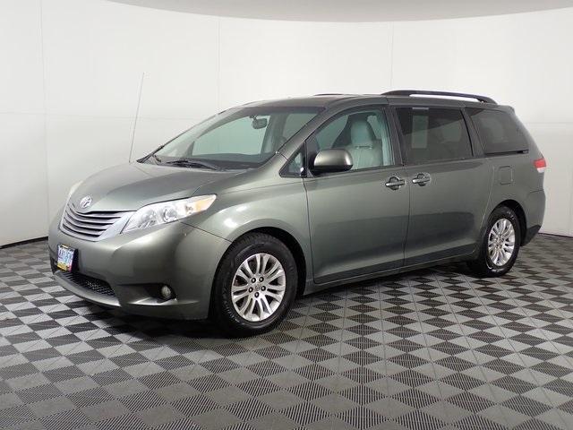 2013 toyota sienna xle