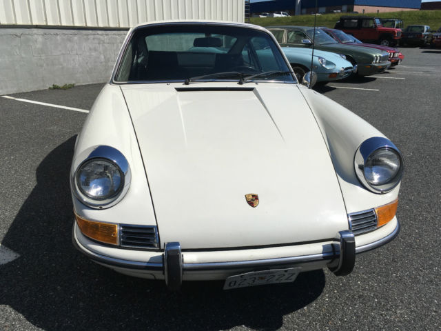 1969 porsche 912 coupe white with black interior