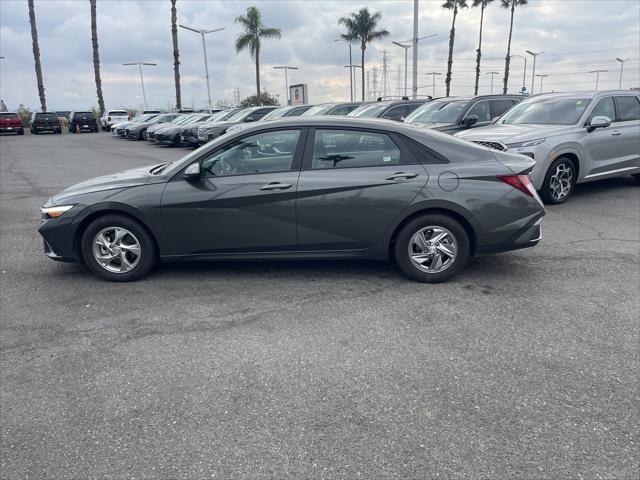 2024 hyundai elantra se