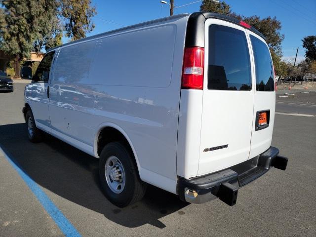 2022 chevrolet express 2500 rwd 2500 regular wheelbase wt