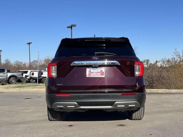 2023 ford explorer xlt