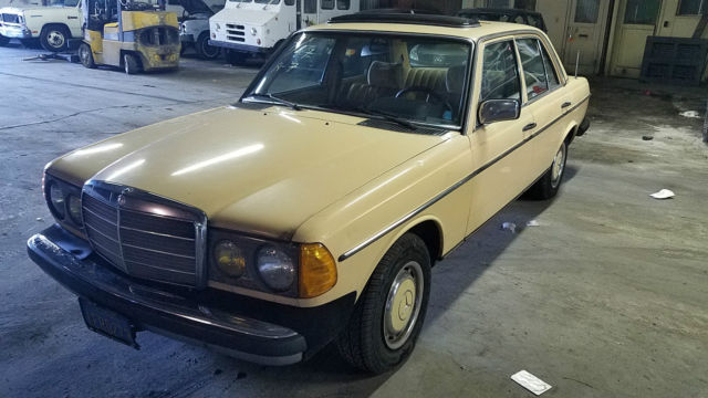 1982 mercedes benz 240d diesel. california car- look rare see video of driving