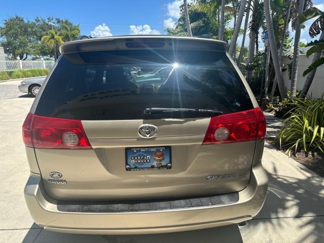 2006 toyota sienna le
