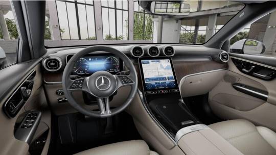 2025 Mercedes-Benz GLC