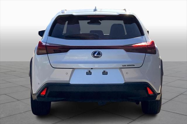 2020 lexus ux 250h base