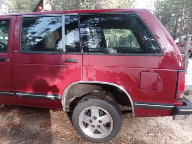 chevy s-10 blaze tahoe, vortec engine, clean interior, runs well, 4wd, a/c, etc