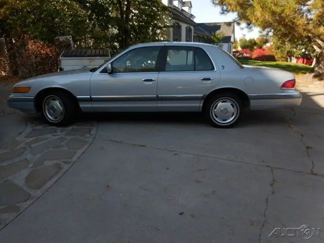 1994 gs used 4.6l v8 16v automatic sedan
