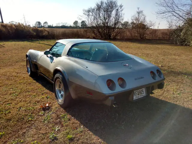 1978 chevrolet corvette silver 3-spd auto