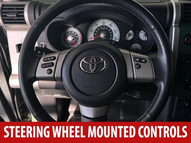 2013 toyota fj cruiser base