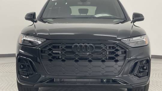 new 2024 audi q5 plug-in hybrid e prestige s line suv