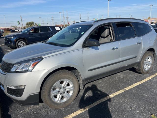 2017 chevrolet traverse ls