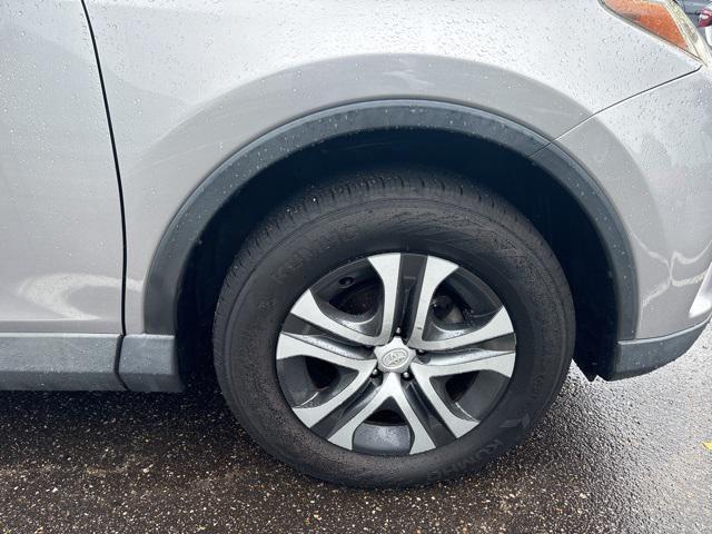 2017 toyota rav4 le