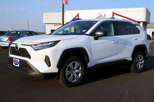 2023 toyota rav4 le