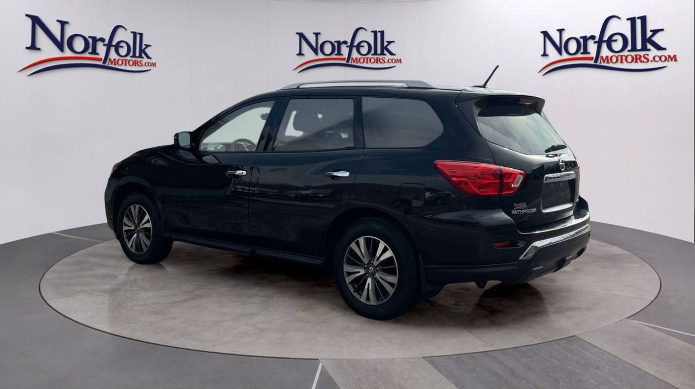 2017 nissan pathfinder s