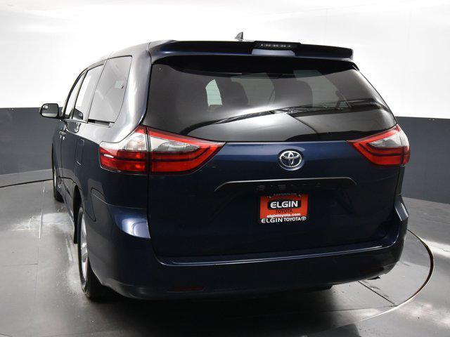 2020 toyota sienna l