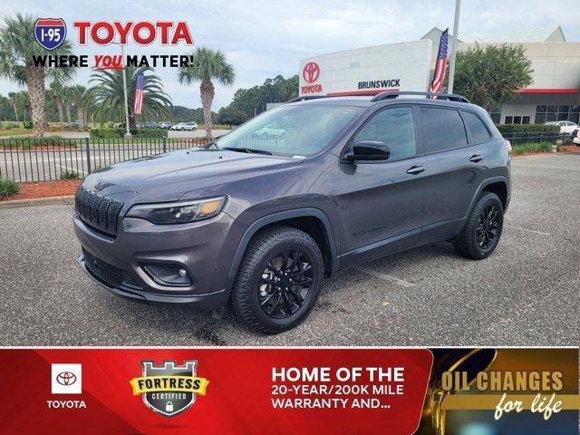 2023 jeep cherokee altitude lux
