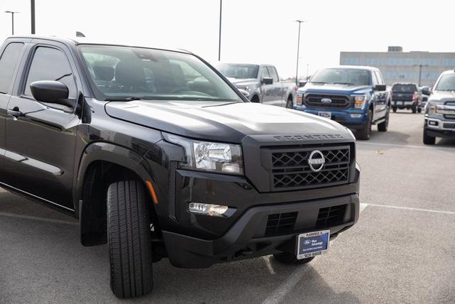 2022 nissan frontier s