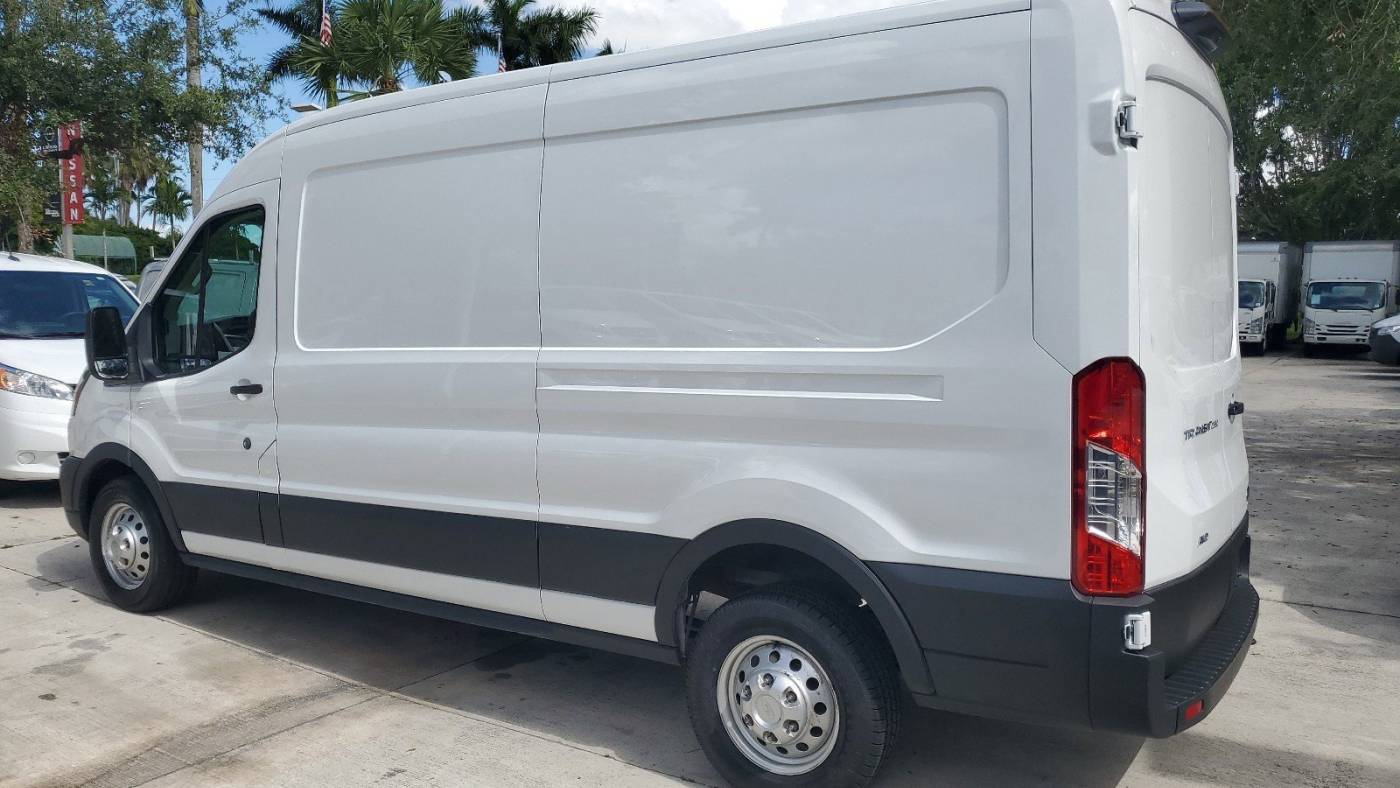 2022 ford transit 250