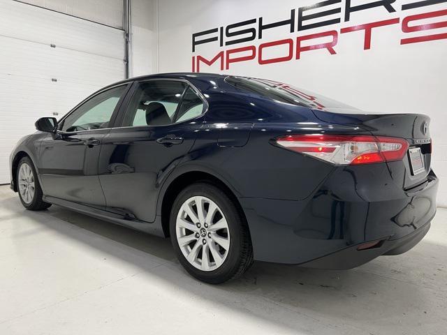 2018 toyota camry le