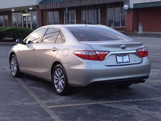 2017 toyota camry hybrid xle