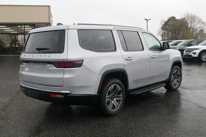 new 2024 jeep wagoneer 4x4