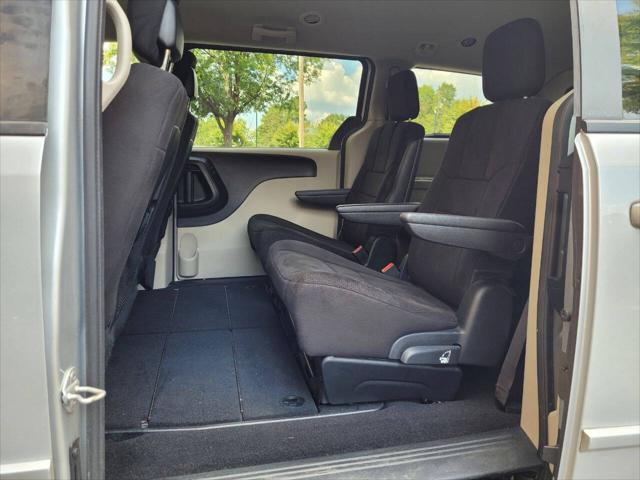 2012 dodge grand caravan sxt