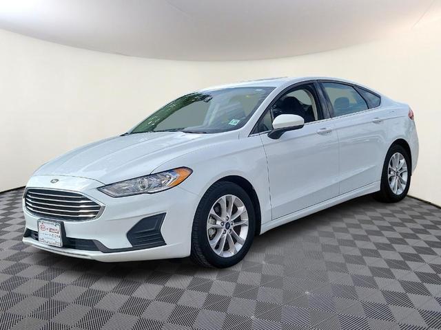 2020 ford fusion se