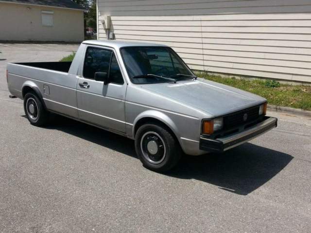 1982 volkswagen rabbit pickup diesel 5 speed, runs great, solid body