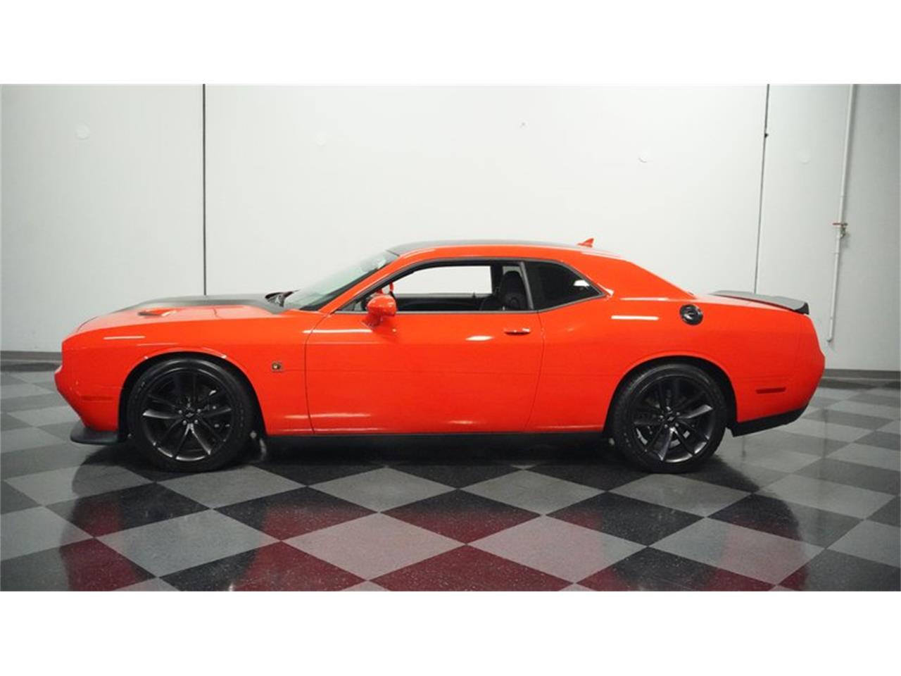 2019 dodge challenger