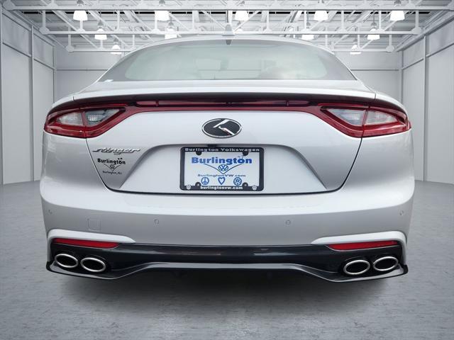 2018 kia stinger base