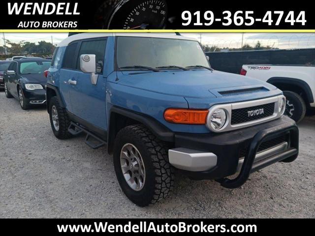 2012 toyota fj cruiser base