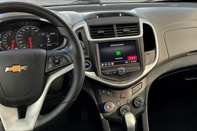 2020 chevrolet sonic fwd hatchback 1fl 5-door