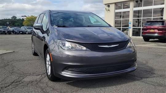 2022 Chrysler Voyager