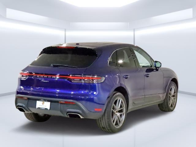 2022 porsche macan base
