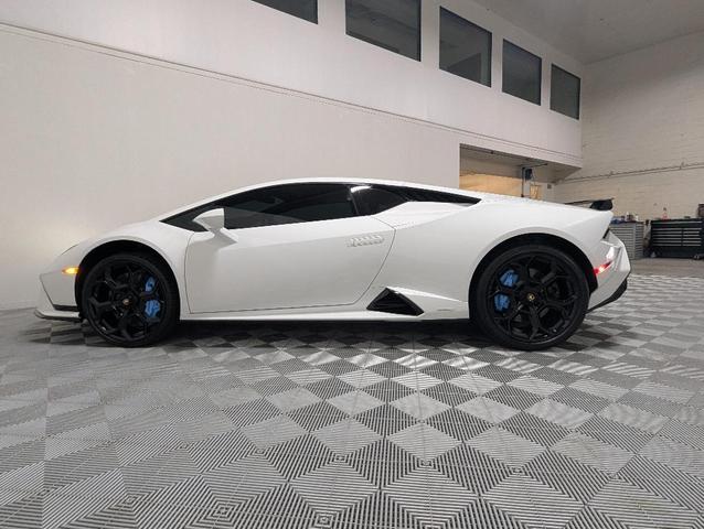 2024 lamborghini huracan tecnica base