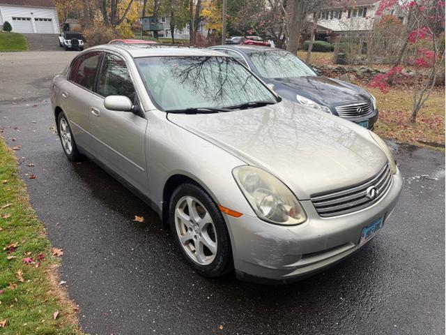 2004 infiniti g35 base
