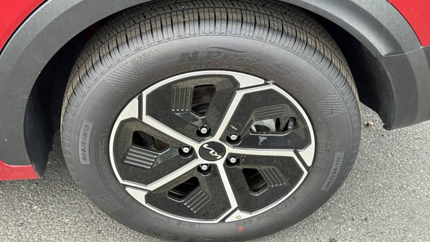 2024 kia niro lx