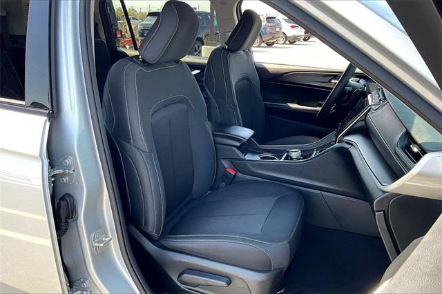 2023 jeep grand cherokee l laredo
