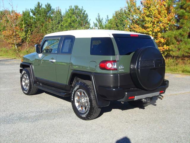 2013 toyota fj cruiser base