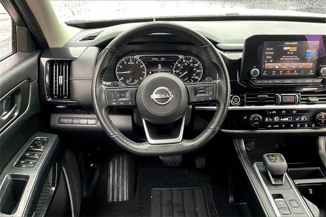 2023 nissan pathfinder sv 4wd