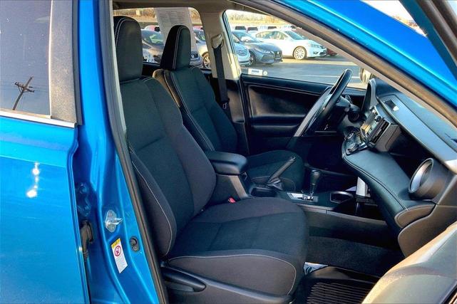 2016 toyota rav4 xle