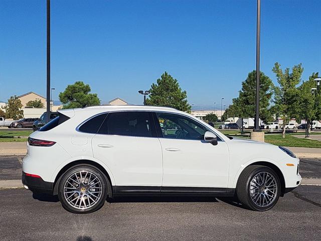 2021 porsche cayenne base