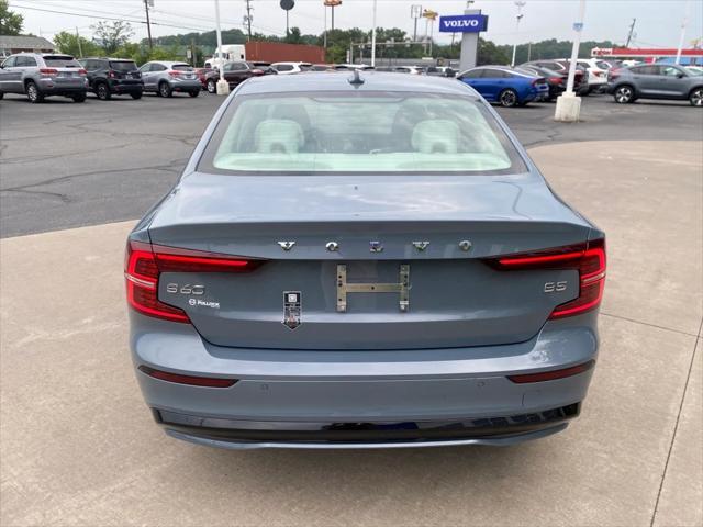 2024 volvo s60 b5 core dark theme
