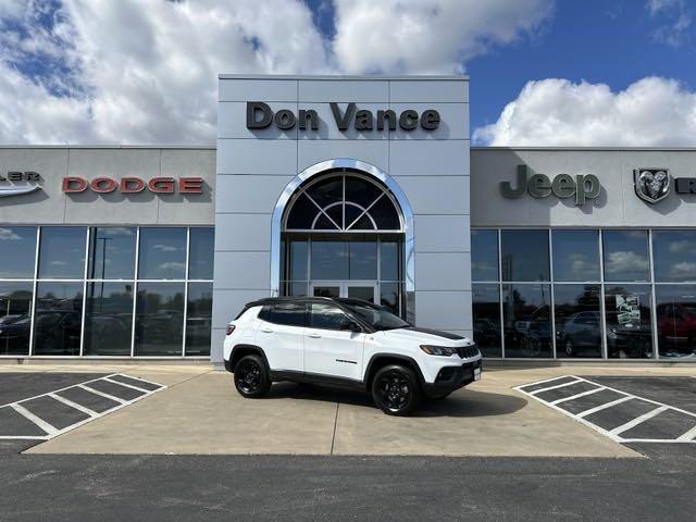 2023 jeep compass trailhawk