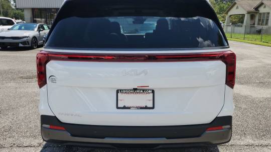 2025 Kia Carnival