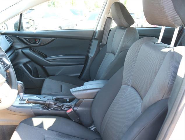2022 subaru impreza base