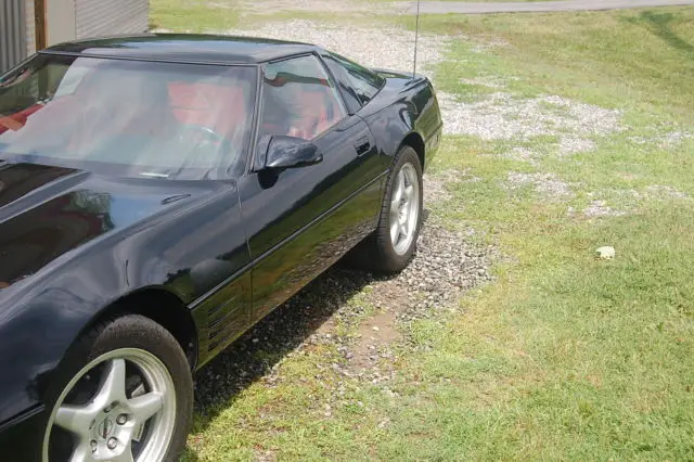 1991 chevrolet corvette base 2-door coupe 5.7l six speed
